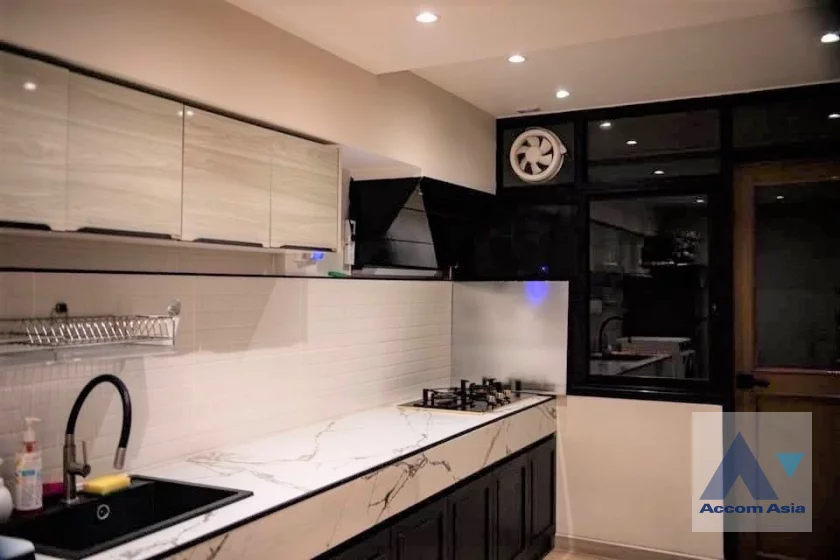 8  4 br House for rent and sale in Phaholyothin ,Bangkok  AA46313