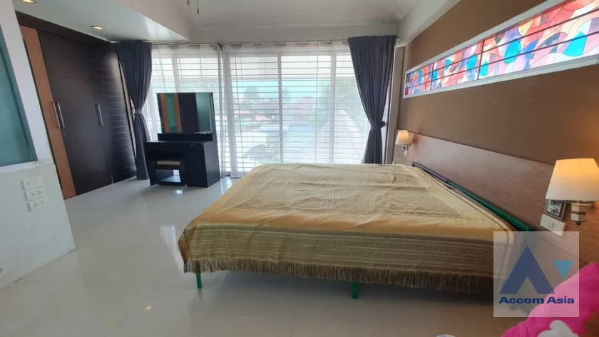 14  2 br House for rent and sale in Ratchadaphisek ,Bangkok MRT Huai Khwang AA46317
