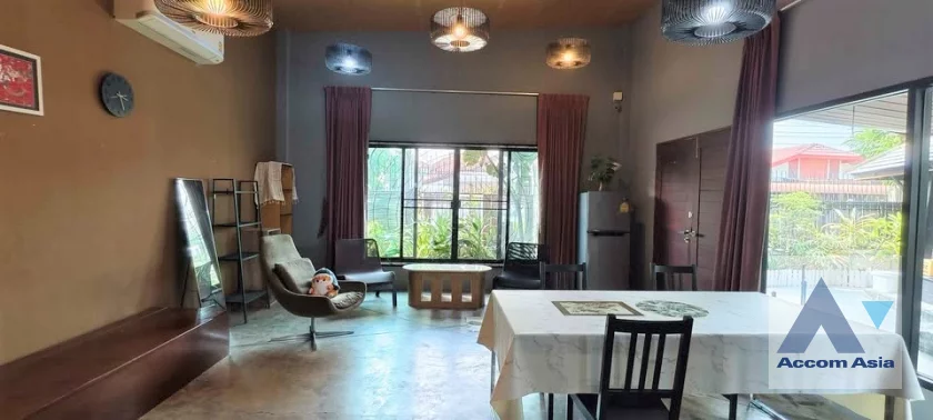 6  2 br House for rent and sale in Ratchadaphisek ,Bangkok MRT Huai Khwang AA46317