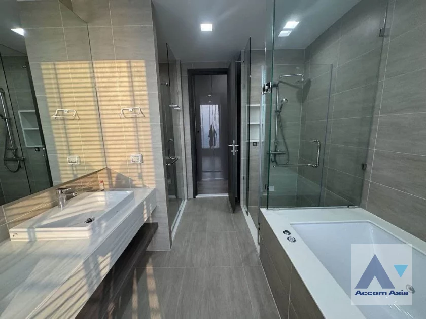 13  4 br Condominium for rent and sale in Rama 3 ,Bangkok BTS Saphan Taksin at Rhythm Charoenkrung Pavillion AA46320