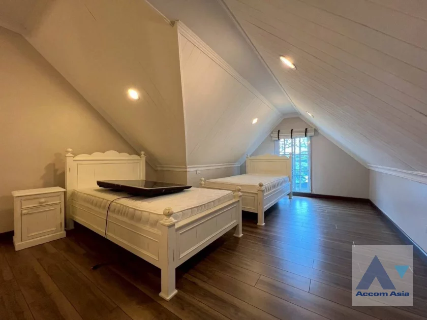 8  4 br House for rent and sale in Bang Na ,Bangkok BTS Bearing at Fantasia Villa 3  AA46324