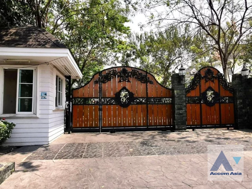 13  4 br House for rent and sale in Bang Na ,Bangkok BTS Bearing at Fantasia Villa 3  AA46324