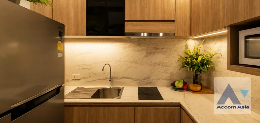  1  2 br Apartment For Rent in Ploenchit ,Bangkok BTS Ploenchit - MRT Lumphini at Cozy Style with Good Surrounding AA46326