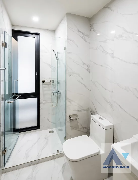 6  2 br Apartment For Rent in Ploenchit ,Bangkok BTS Ploenchit - MRT Lumphini at Cozy Style with Good Surrounding AA46326