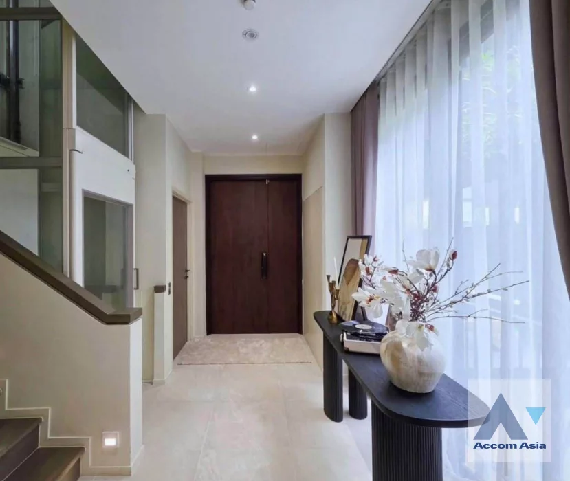 4  4 br House For Rent in Petchkasem ,Bangkok  at Noble Aqua Riverfront Ratburana  AA46341