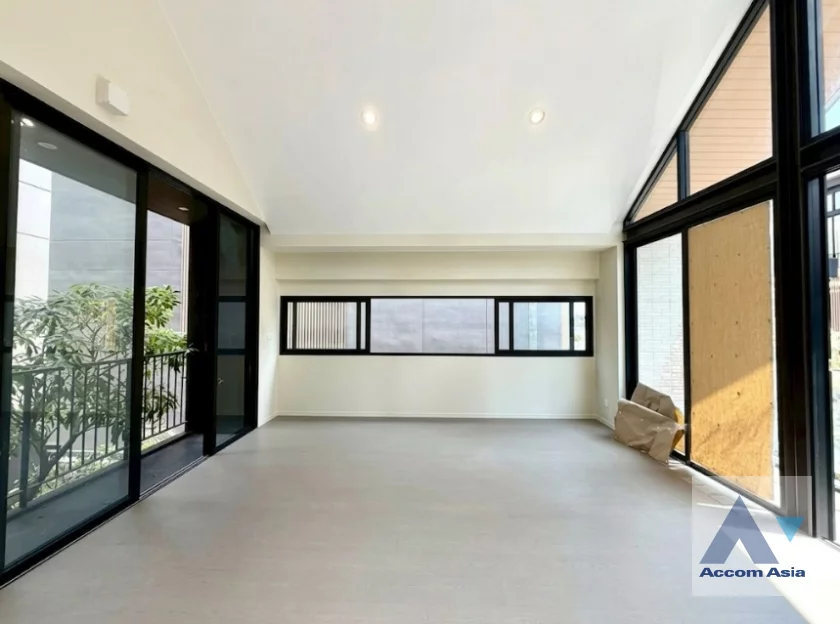  1  4 br House for rent and sale in Petchkasem ,Bangkok  at Noble Aqua Riverfront Ratburana  AA46343
