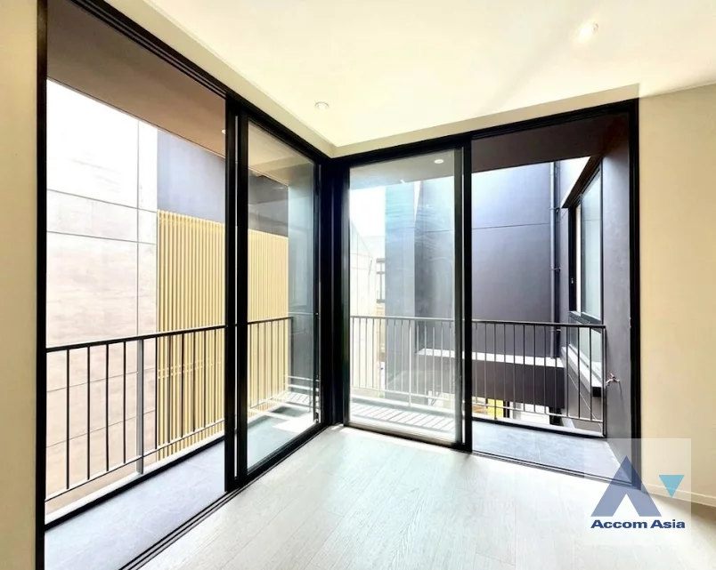 4  4 br House for rent and sale in Petchkasem ,Bangkok  at Noble Aqua Riverfront Ratburana  AA46343