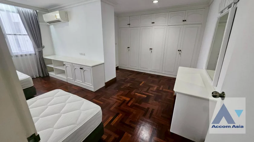 15  3 br Apartment For Rent in Sukhumvit ,Bangkok BTS Nana at The Luxurious Residence AA46344