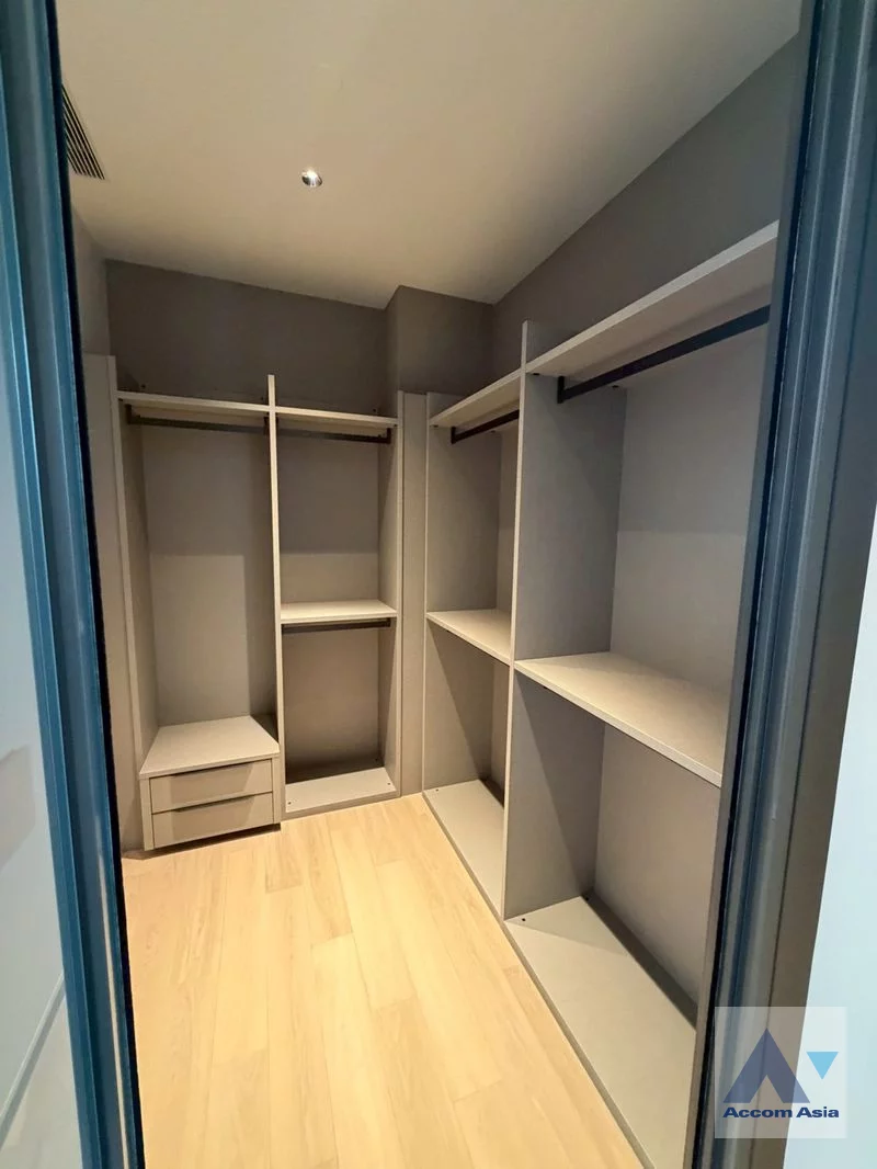 5  1 br Condominium for rent and sale in Ploenchit ,Bangkok MRT Lumphini at EI8HTEEN SEVEN AA46347