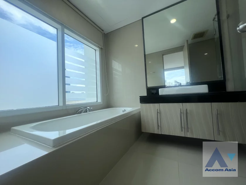 7  2 br Condominium for rent and sale in Sukhumvit ,Bangkok BTS Ekkamai at Fullerton Sukhumvit AA46349