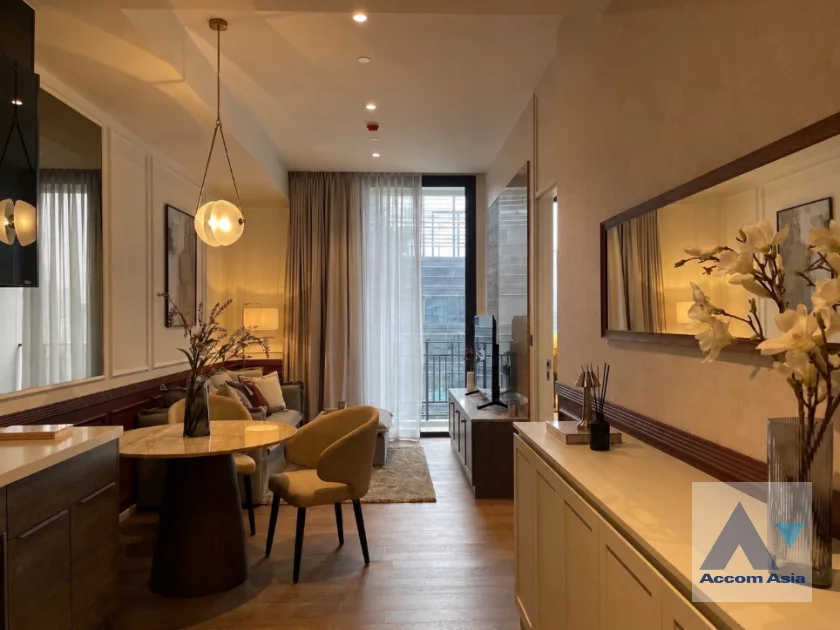 unit 1 Bedroom  Condominium For Rent & Sale in Ploenchit, Bangkok  near BTS Ploenchit (AA46355)