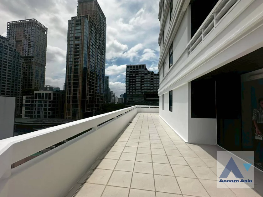 15  3 br Apartment For Rent in Ploenchit ,Bangkok BTS Ratchadamri at High rise and Peaceful AA46356
