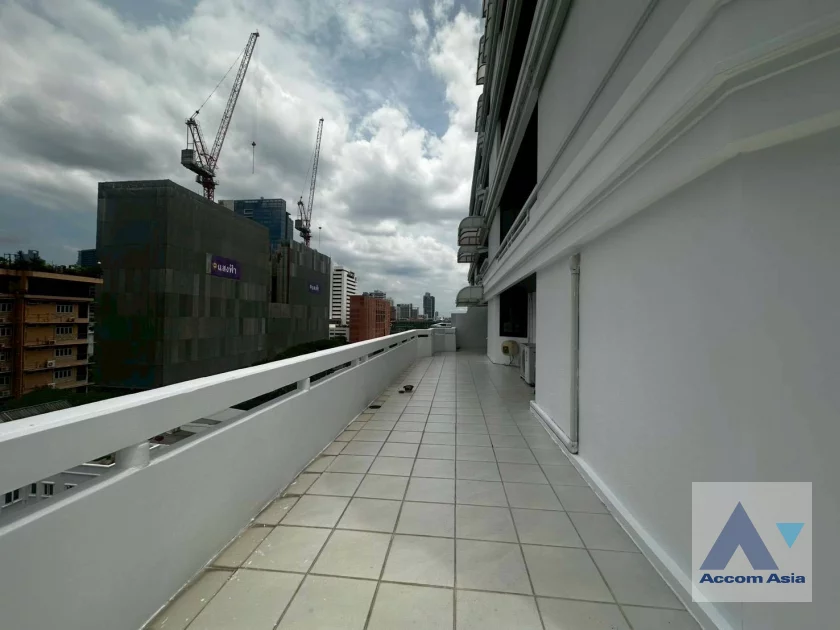 14  3 br Apartment For Rent in Ploenchit ,Bangkok BTS Ratchadamri at High rise and Peaceful AA46356
