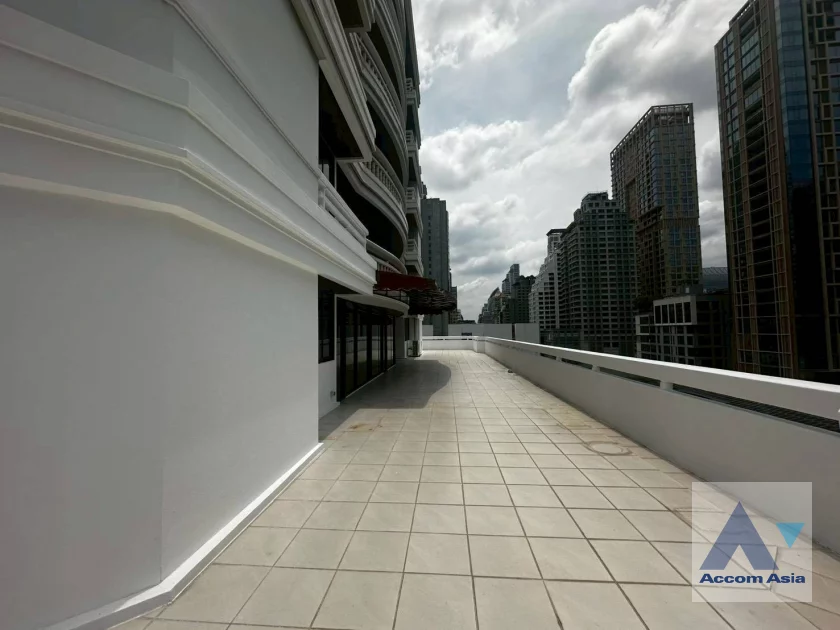 17  3 br Apartment For Rent in Ploenchit ,Bangkok BTS Ratchadamri at High rise and Peaceful AA46356