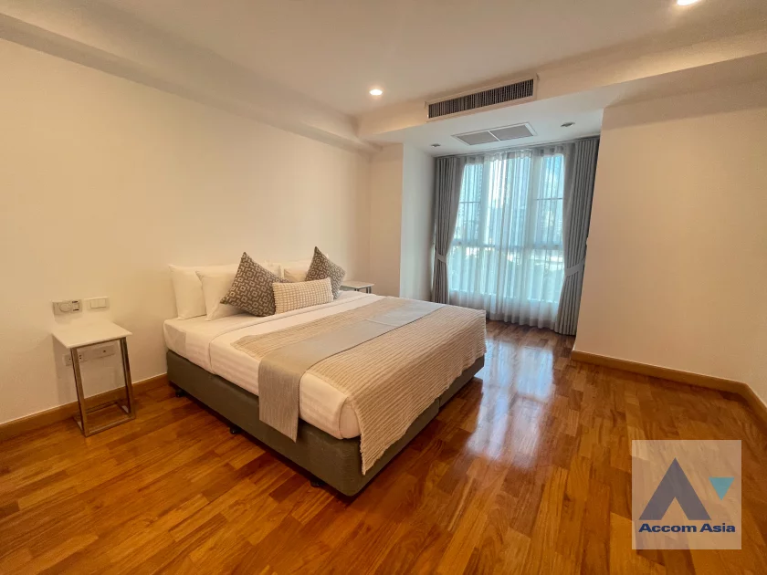 12  3 br Apartment For Rent in Sukhumvit ,Bangkok BTS Phrom Phong at Apartment with Top Facilities, Close to Emshere AA46357
