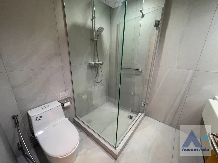 18  3 br Apartment For Rent in Sukhumvit ,Bangkok BTS Phrom Phong at Apartment with Top Facilities, Close to Emshere AA46357