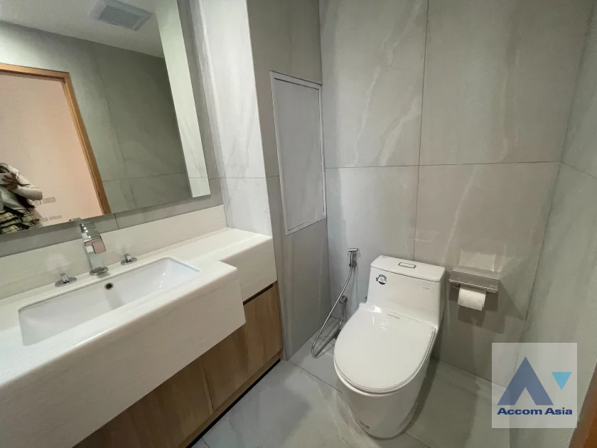 17  3 br Apartment For Rent in Sukhumvit ,Bangkok BTS Phrom Phong at Apartment with Top Facilities, Close to Emshere AA46357