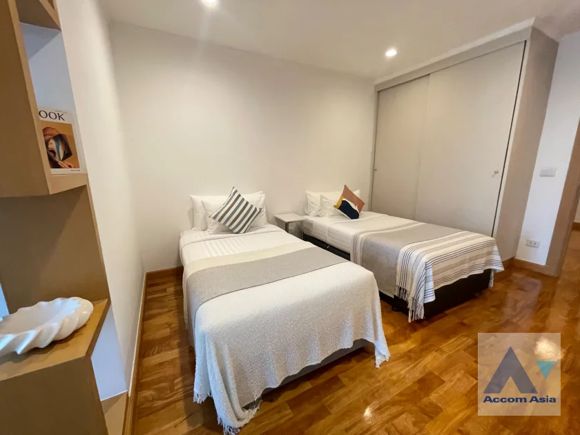 8  3 br Apartment For Rent in Sukhumvit ,Bangkok BTS Phrom Phong at Apartment with Top Facilities, Close to Emshere AA46357
