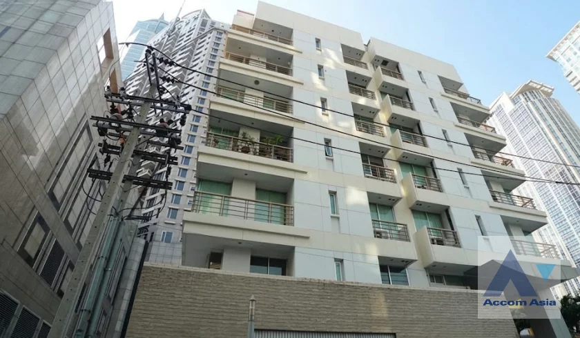 Condominium For Rent in Ruamrudee, Bangkok Code AA46360