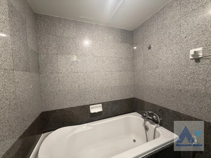 11  2 br Condominium For Rent in Ploenchit ,Bangkok BTS Ploenchit at Noble House Ruamrudee AA46360
