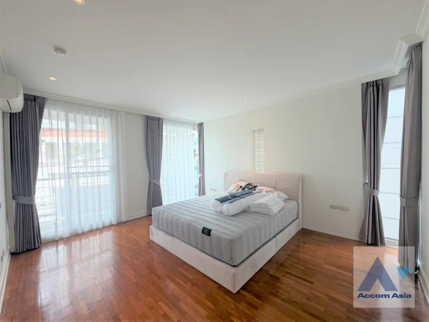 8  2 br Condominium For Rent in Ploenchit ,Bangkok BTS Ploenchit at Noble House Ruamrudee AA46360