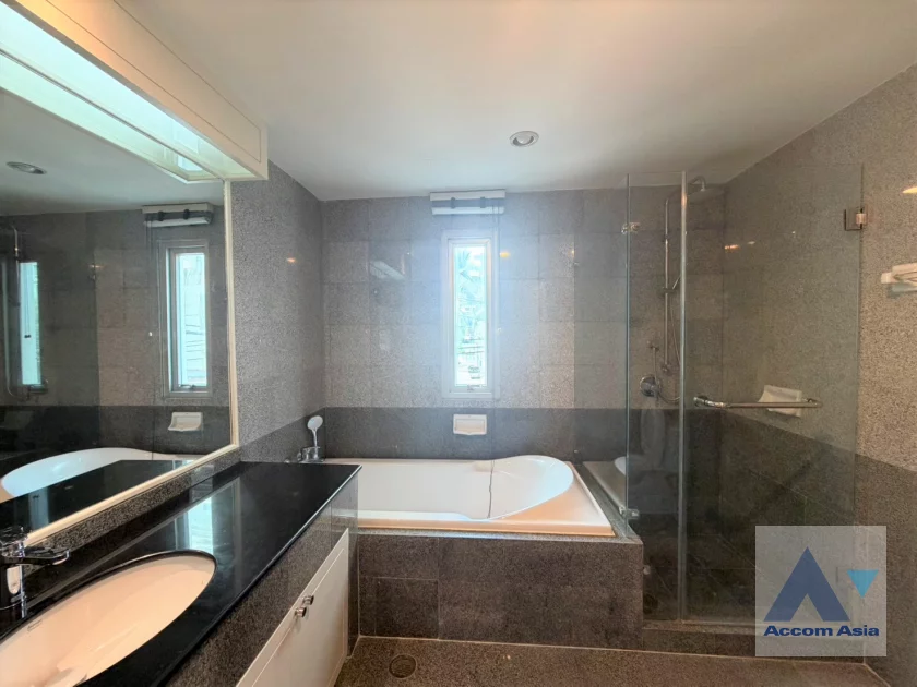 13  2 br Condominium For Rent in Ploenchit ,Bangkok BTS Ploenchit at Noble House Ruamrudee AA46360