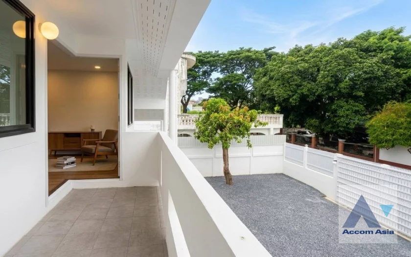 5  3 br House For Rent in Pattanakarn ,Bangkok MRT Srinagarindra 38 AA46362