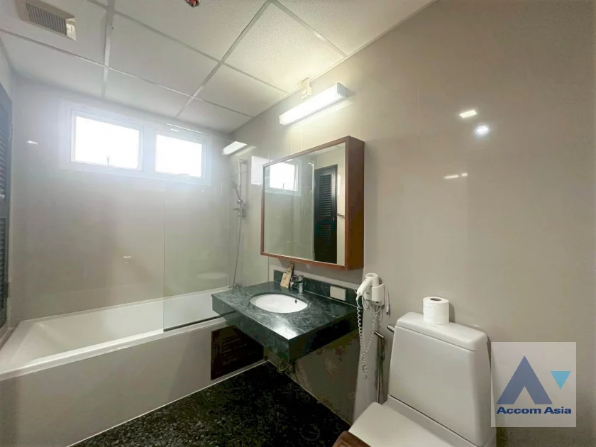 17  2 br Apartment for rent and sale in Sukhumvit ,Bangkok BTS Ekkamai at Low Rise Residence AA46365