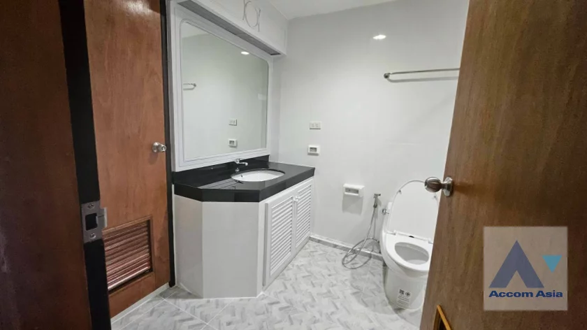 16  3 br Apartment For Rent in Sukhumvit ,Bangkok BTS Nana at The Luxurious Residence AA46374
