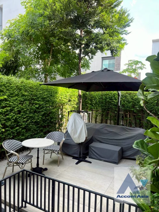 10  4 br House For Sale in Lat Phrao ,Bangkok  at Baan Klang Mueng CLASSE Ekkamai - Ramintra AA46381