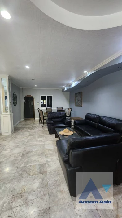  2  3 br Townhouse for rent and sale in Sukhumvit ,Bangkok BTS Ekkamai AA46383