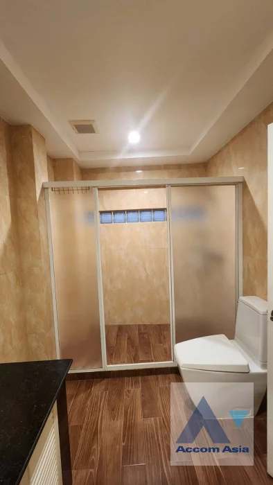 11  3 br Townhouse for rent and sale in Sukhumvit ,Bangkok BTS Ekkamai AA46383