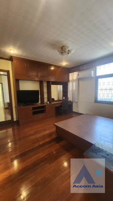 8  3 br Townhouse for rent and sale in Sukhumvit ,Bangkok BTS Ekkamai AA46383