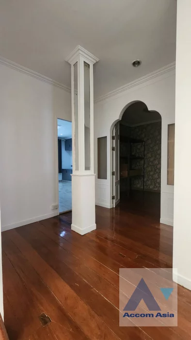 18  3 br Townhouse for rent and sale in Sukhumvit ,Bangkok BTS Ekkamai AA46383