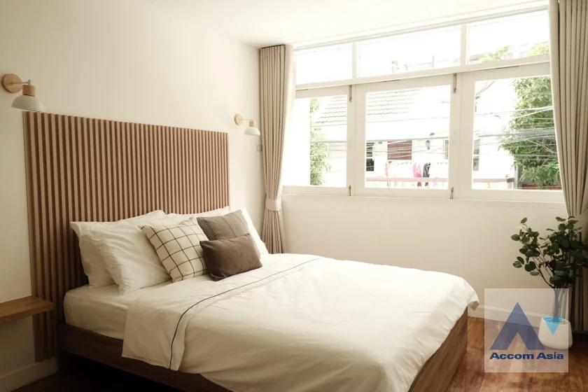 6  3 br Townhouse For Rent in Sukhumvit ,Bangkok BTS Ekkamai AA46385