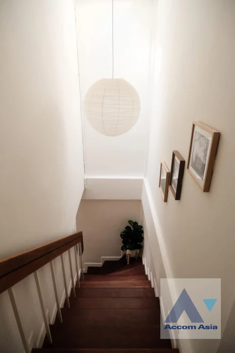 4  3 br Townhouse For Rent in Sukhumvit ,Bangkok BTS Ekkamai AA46385