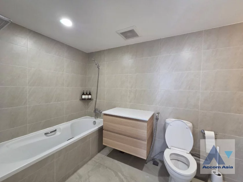 22  3 br Townhouse For Rent in Sukhumvit ,Bangkok BTS Ekkamai AA46385
