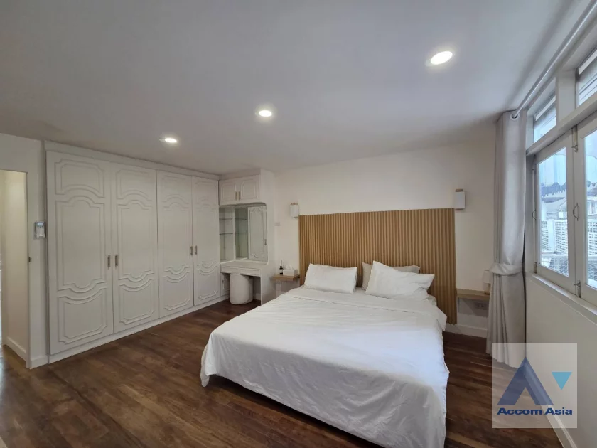 17  3 br Townhouse For Rent in Sukhumvit ,Bangkok BTS Ekkamai AA46385