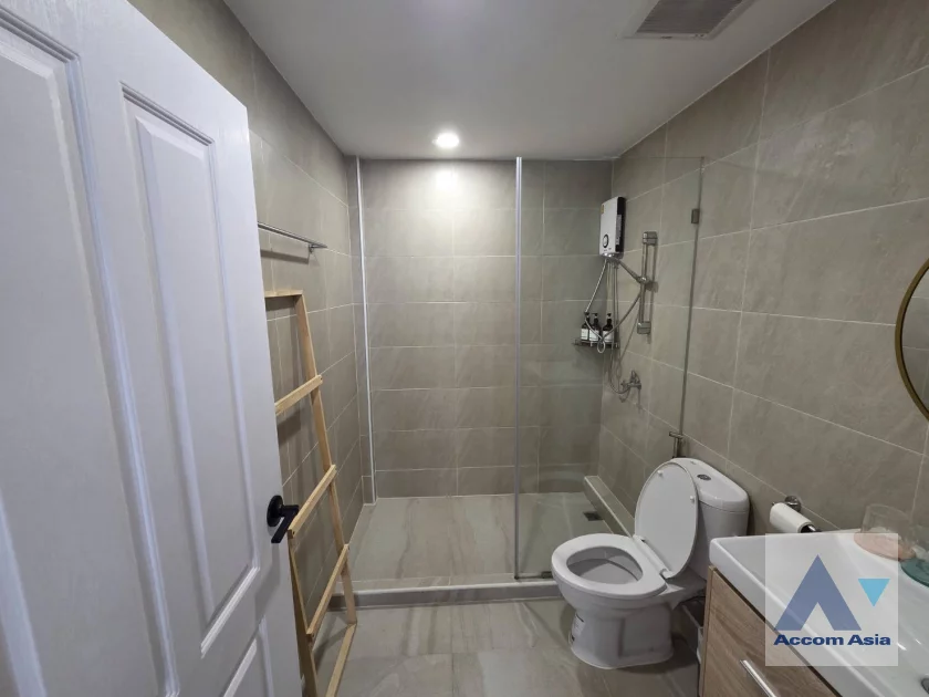 25  3 br Townhouse For Rent in Sukhumvit ,Bangkok BTS Ekkamai AA46385