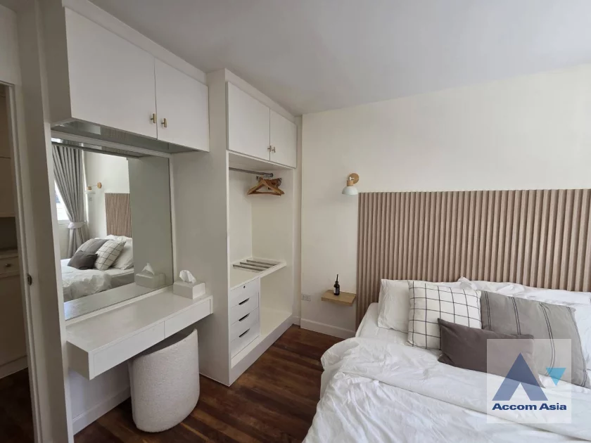 14  3 br Townhouse For Rent in Sukhumvit ,Bangkok BTS Ekkamai AA46385