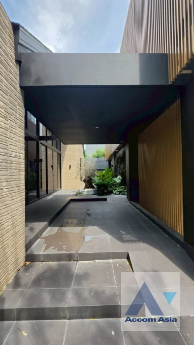 6  5 br House for rent and sale in Petchkasem ,Bangkok  at Noble Aqua Riverfront Ratburana  AA46386