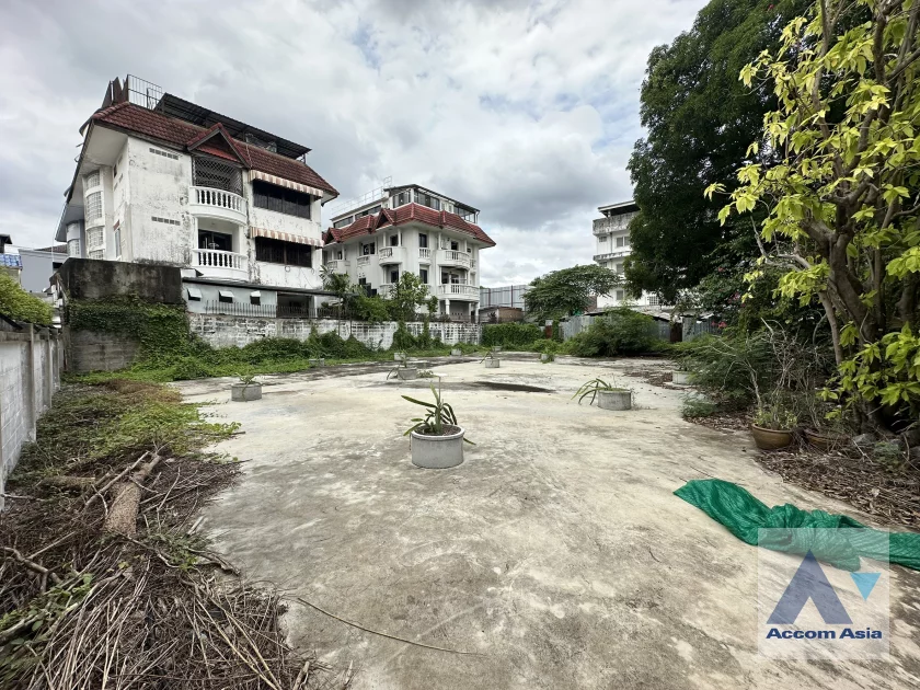  1  Land for rent and sale in Sukhumvit ,Bangkok BTS Phra khanong AA46402
