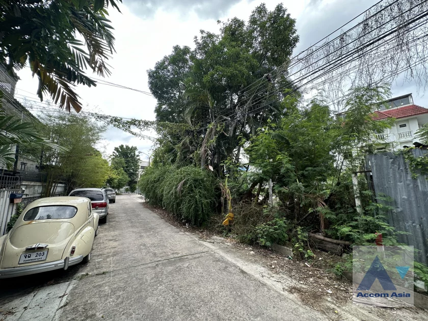 8  Land for rent and sale in Sukhumvit ,Bangkok BTS Phra khanong AA46402