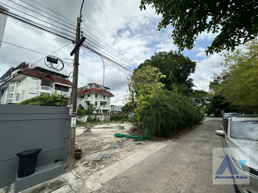 9  Land for rent and sale in Sukhumvit ,Bangkok BTS Phra khanong AA46402