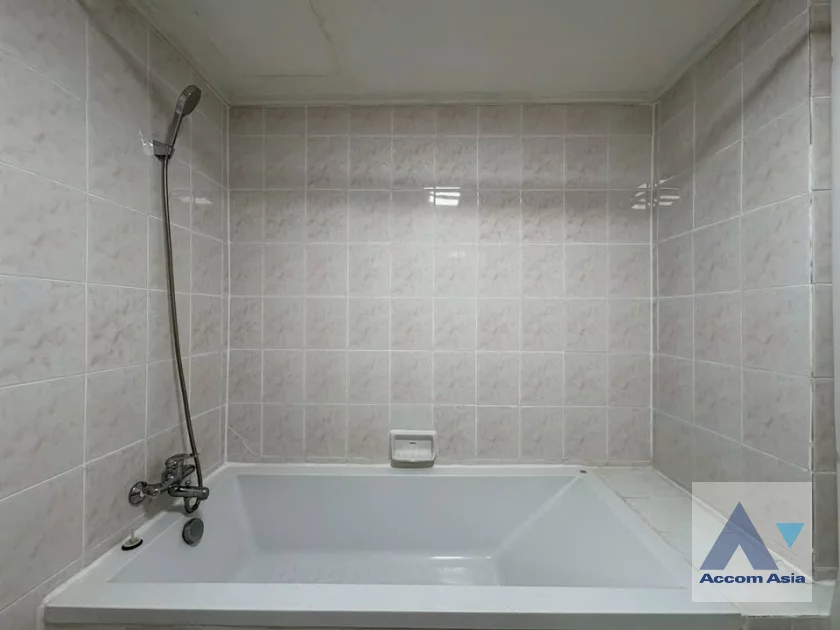 10  3 br Apartment For Rent in Sukhumvit ,Bangkok BTS Phrom Phong at Fully furnished Apartment near Samitivej Hospital 550m AA46404