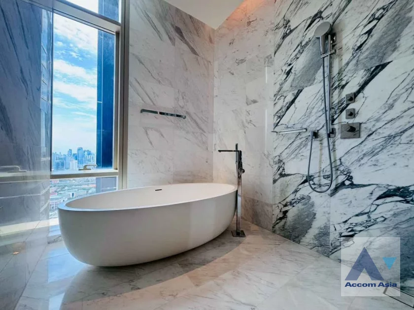 7  1 br Condominium For Sale in Sathorn ,Bangkok BTS Saphan Taksin at Four Seasons Private Residences AA46412