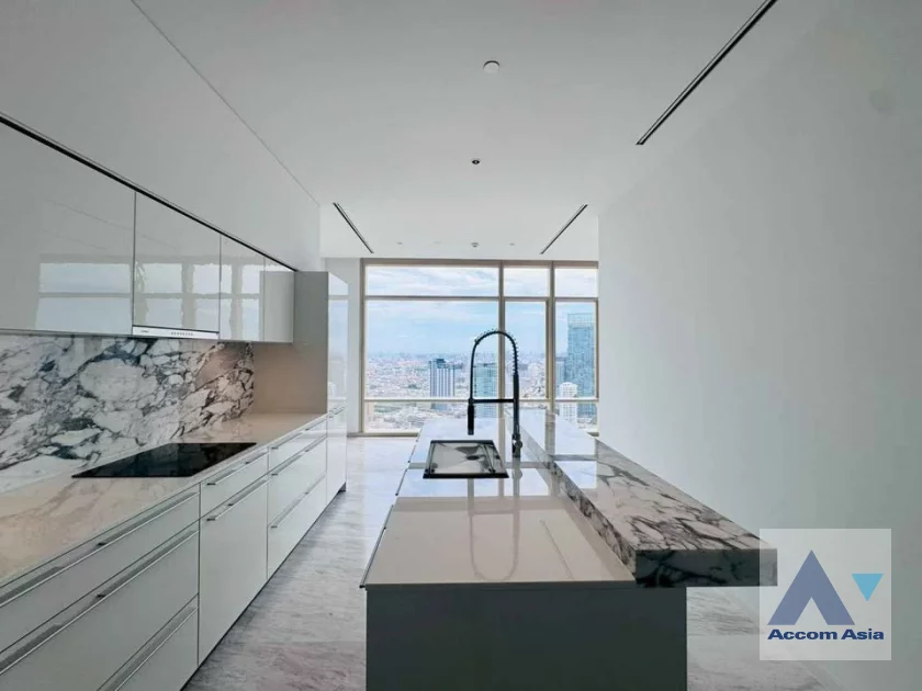 5  1 br Condominium For Sale in Sathorn ,Bangkok BTS Saphan Taksin at Four Seasons Private Residences AA46412