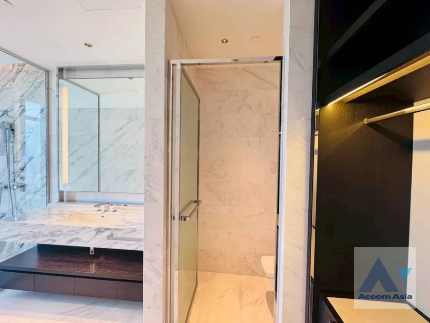 10  1 br Condominium For Sale in Sathorn ,Bangkok BTS Saphan Taksin at Four Seasons Private Residences AA46412