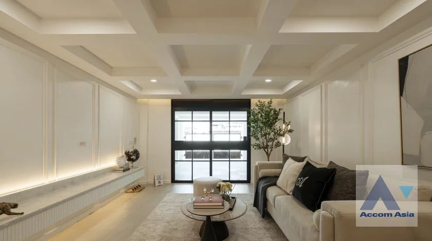  1  3 br Townhouse for rent and sale in Sukhumvit ,Bangkok BTS Phra khanong at Moo Baan Klongtan Nivet AA46430