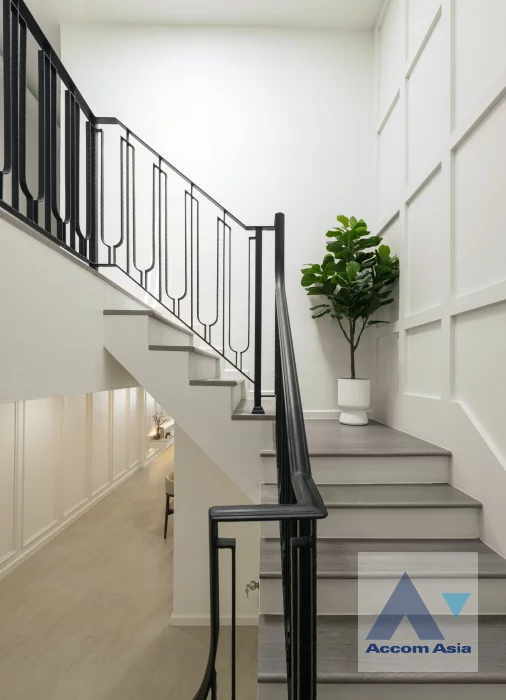 9  3 br Townhouse for rent and sale in Sukhumvit ,Bangkok BTS Phra khanong at Moo Baan Klongtan Nivet AA46430